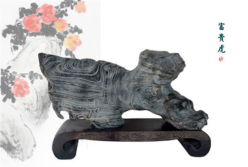 此石几十年来价格一直很高，要个带洞或象形更是高的要命