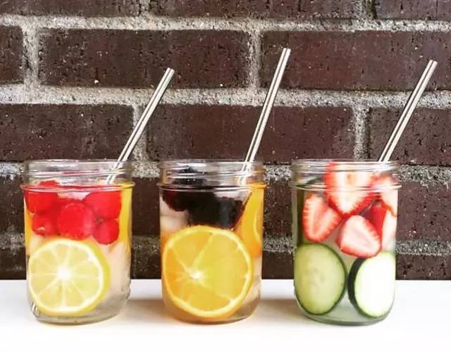 水果茶火了，才不是切片柠檬放颗草莓这么简单，收好这份实用手册