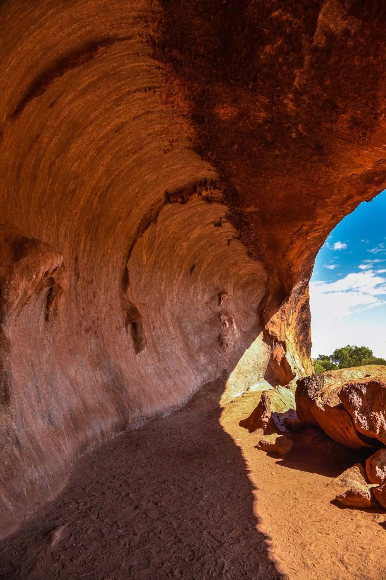 北石：这个由一群流放者建立的国家如今居然这么发达和美丽