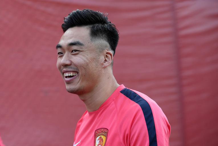 世青赛一球成名，却因脾气遭球迷诟病，今若不改重返国足无望