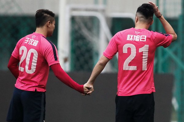 世青赛一球成名，却因脾气遭球迷诟病，今若不改重返国足无望