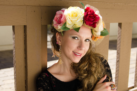 塑料仿真花头饰批发,花环头饰批发工厂哪里有