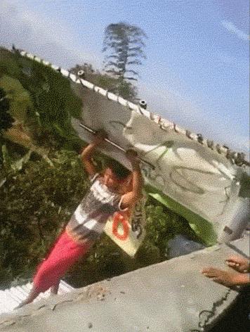 节操碎了：儿子的作文是《美女班长居然对我做出这样的事!》