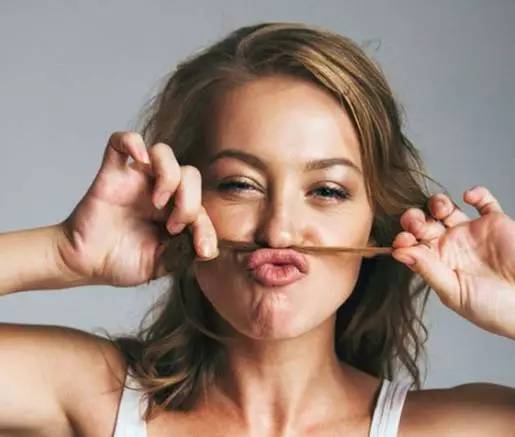 如何判断自己是不是水肿脸,为什么水肿容易胖脸