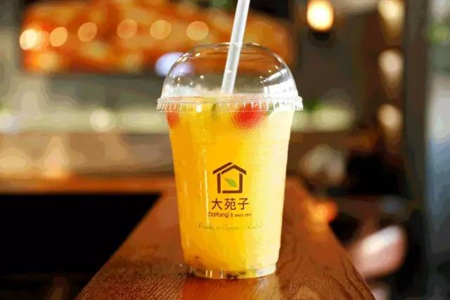 水果茶火了，才不是切片柠檬放颗草莓这么简单，收好这份实用手册