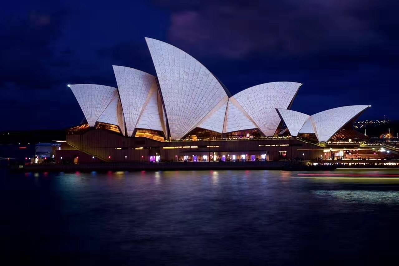 北石：这个由一群流放者建立的国家如今居然这么发达和美丽