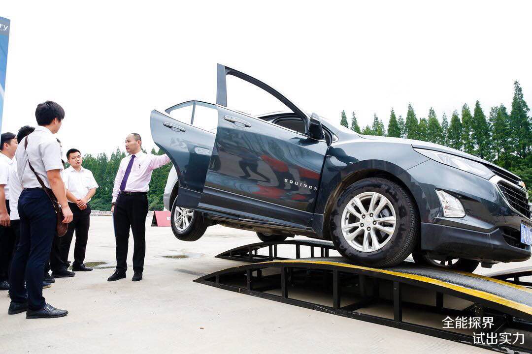 2021款雪佛兰探界者2.0t顶配试驾,雪佛兰探界者车评1.5t试驾视频