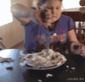 大爷的遮阳工具堪称完美，整体搭配又如此清新脱俗