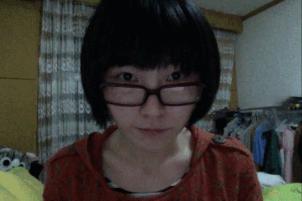 大爷的遮阳工具堪称完美，整体搭配又如此清新脱俗