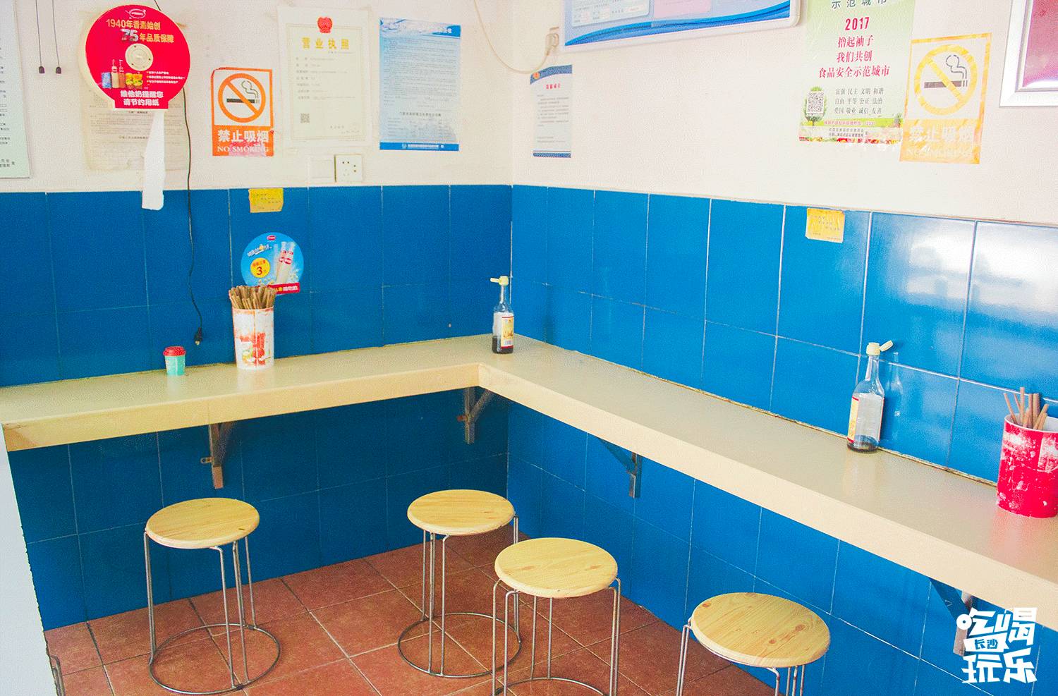 无数旅客的回忆，都停留在晓园路上这一碗碗地道小吃里