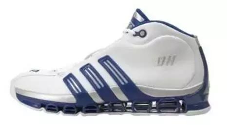 nike和adidas衣服科技,nike和adidas顶级跑鞋对比