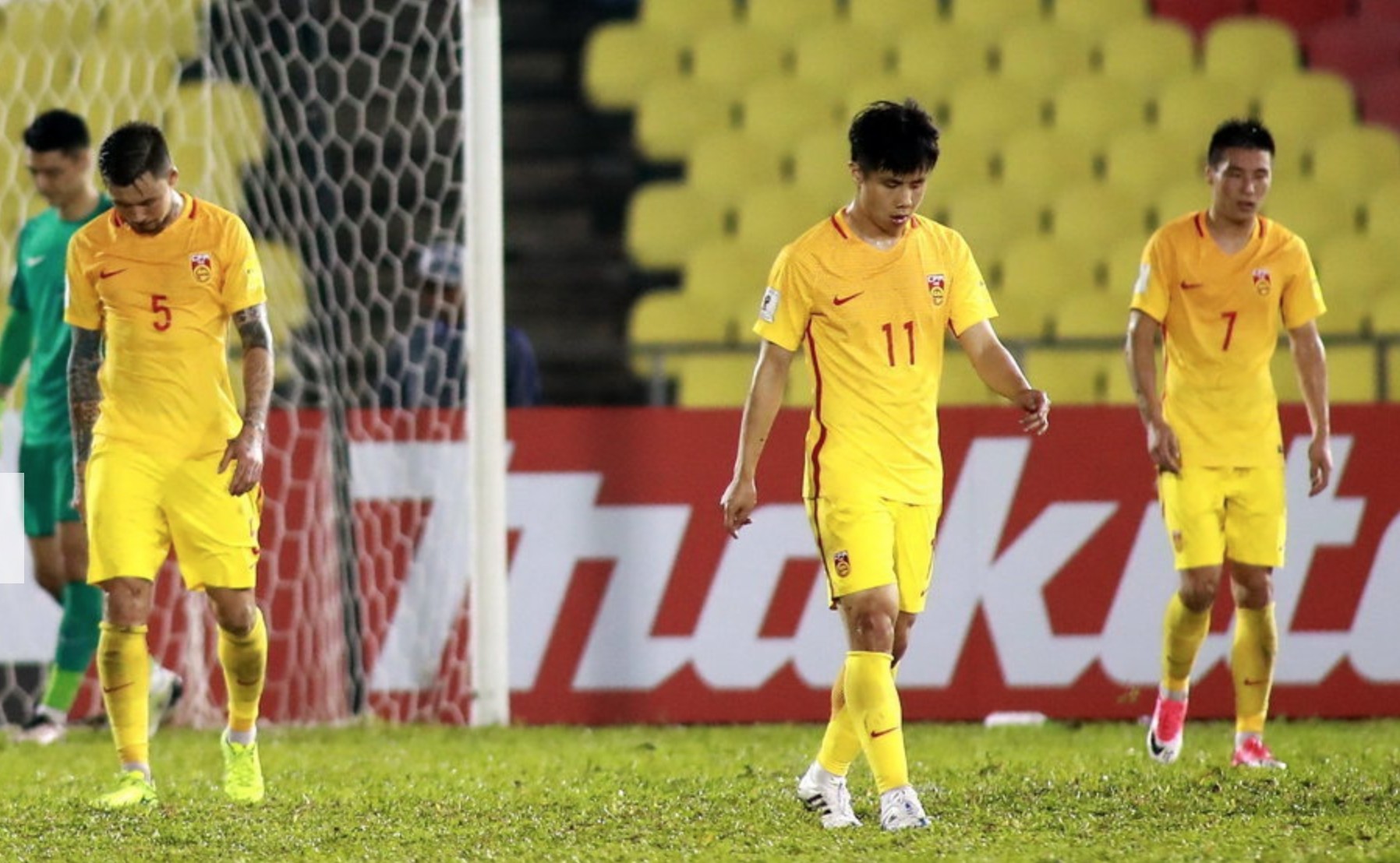 董路国足5分钟集锦,董路从哪里直播国足比赛