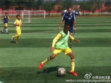 足球中国小妖,目前有中国血统的球员