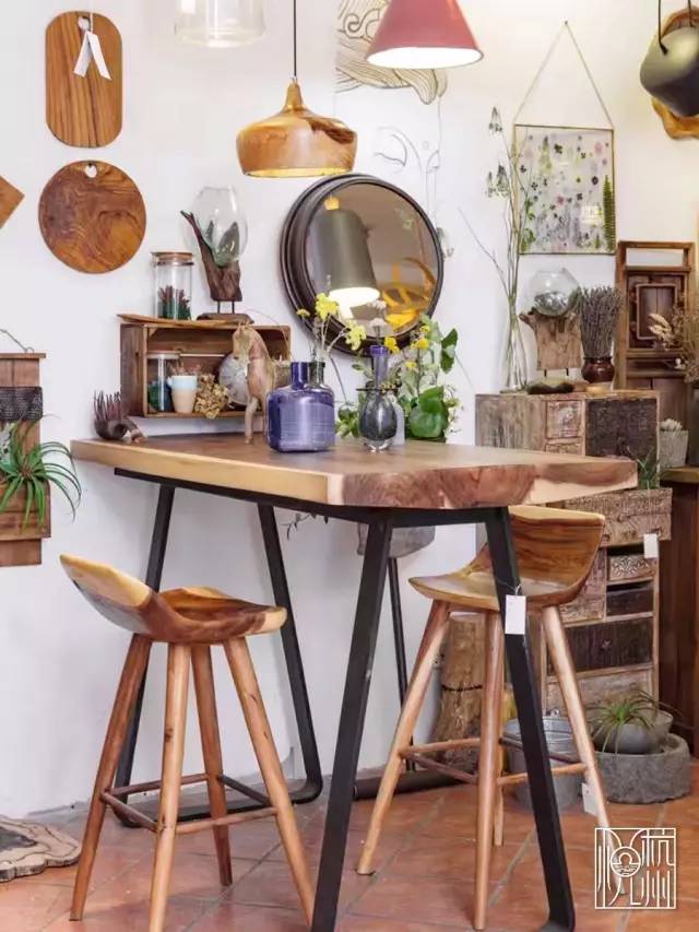 杭州老东站有家深藏不露的灯具店，堪称一本流动的生活美学指南