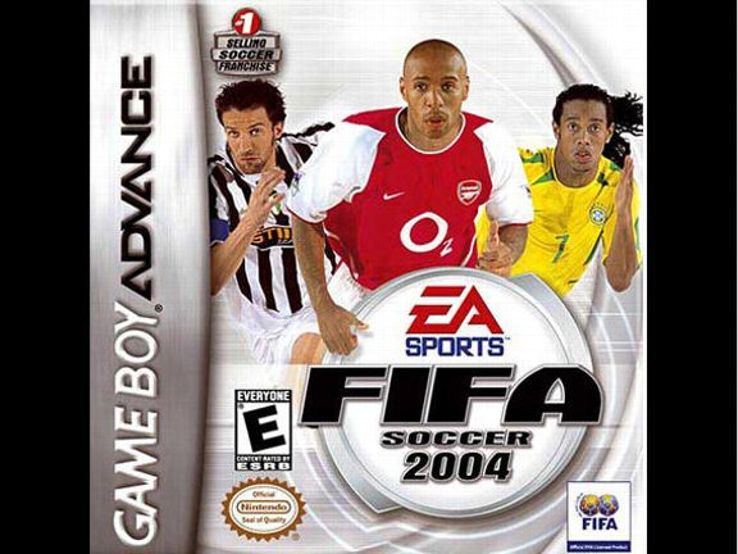 谁的青春没有《FIFA》？小罗、梅西和C罗，还记得这些经典封面么？