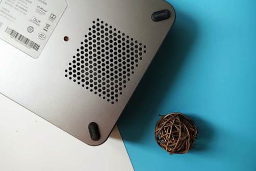 最亮家用投影仪,微鲸投影仪1200流明