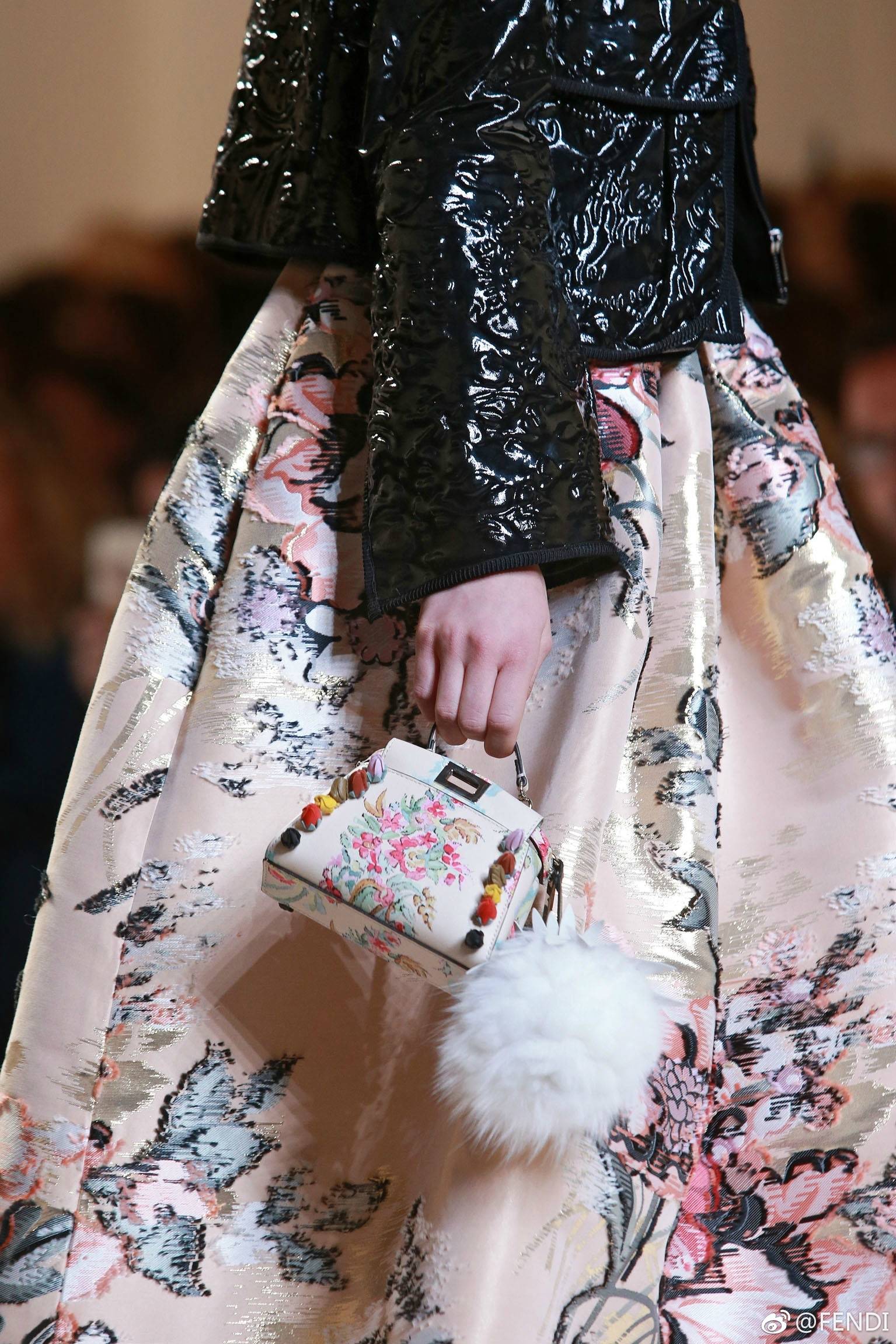 王嘉尔同款fendi,王嘉尔和fendi的关系