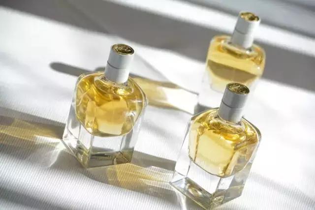 细数奢侈品品牌,hermes爱马仕twilly丝巾香水