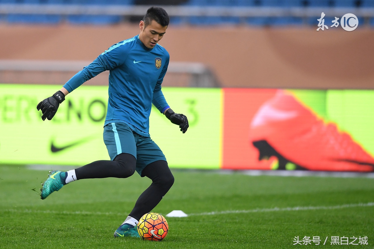 曾诚误判任意球,曾诚失误传球给郜林