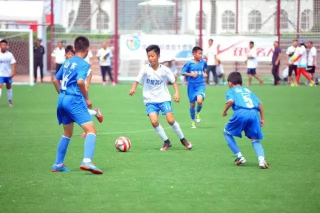 青少年足球夏令营小学部,校园足球夏令营特色训练营