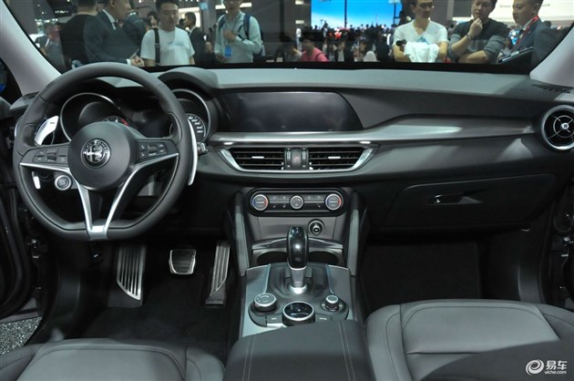 阿尔法罗密欧stelvio35万提车,阿尔法罗密欧购车手册