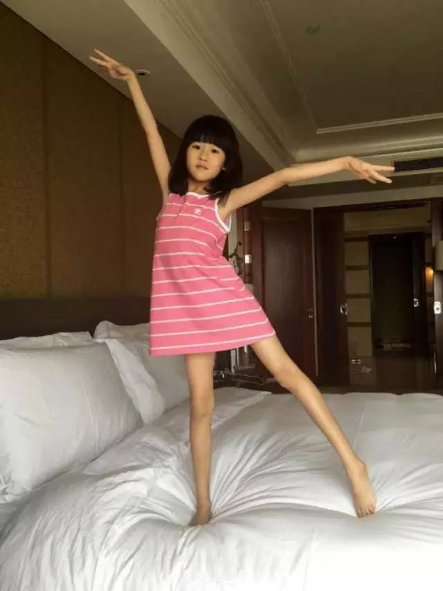 怎么坐改善驼背,宝宝怎么坐起来不伤腰