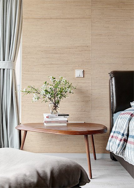 8万半包南京中天铭廷125平米现代三居，原木味道的地板背景墙使得家庭空间更自然生态化