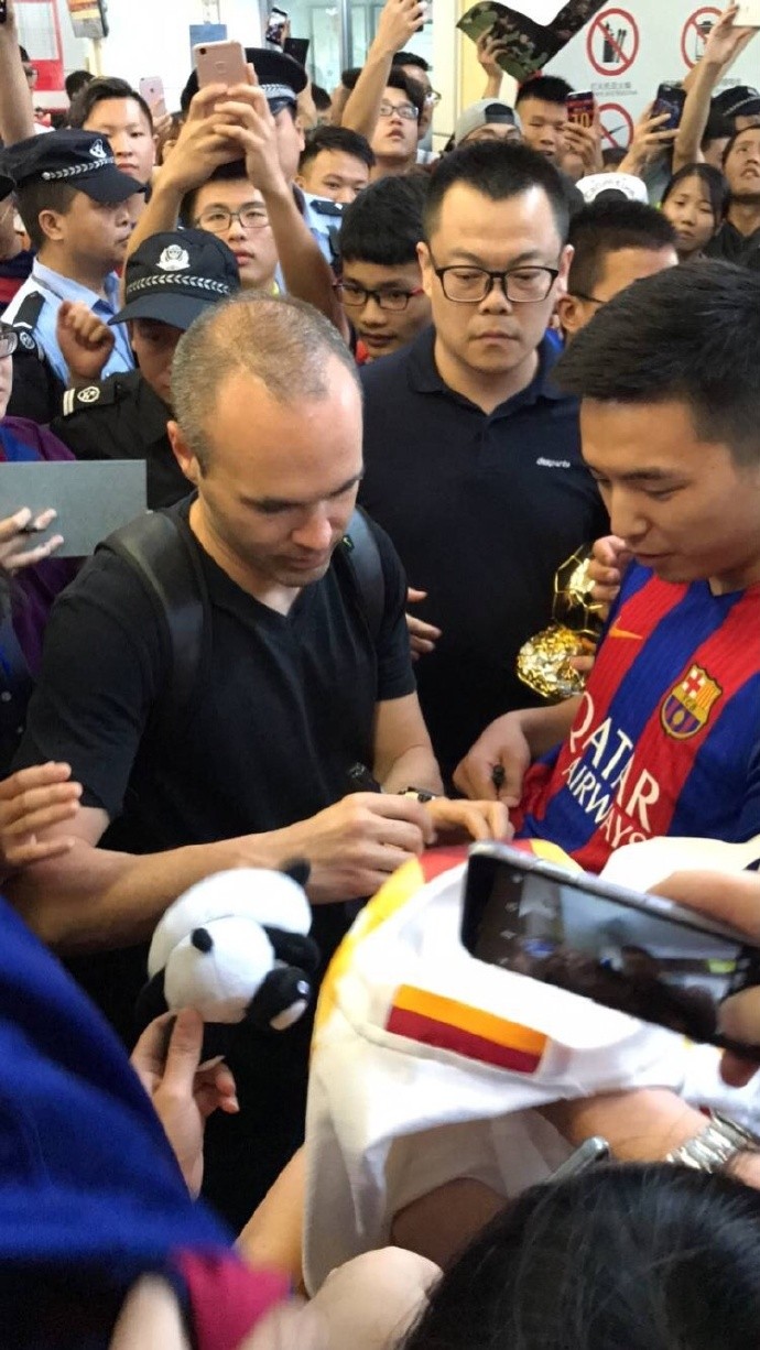 巴萨最强大脑表演,巴萨最强大脑哈维