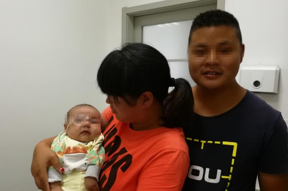 白内障免费筛查助力患者重见光明,先天性白内障眼科专家