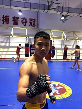 中国小将4战3胜日本选手乒乓球,中国小将4强