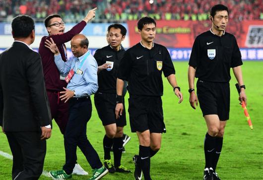 中超第19轮京鲁大战裁判安排,中超裁判王迪深度解析