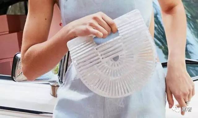 草编包包最新款推荐,轻奢草编包推荐