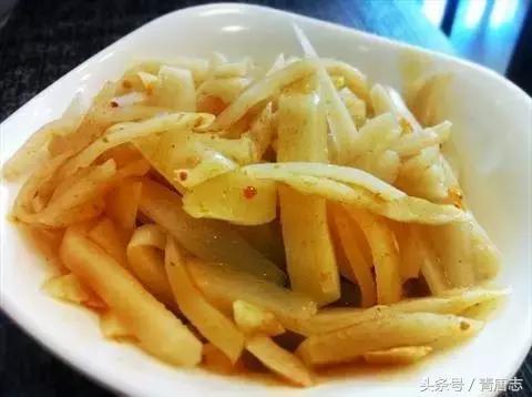 隔着门都能闻到异味,隔着老远能闻到一股恶臭