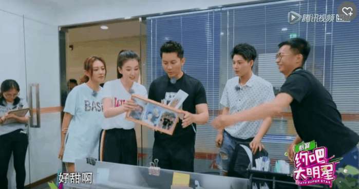 《约吧，大明星》25岁小伙花式秀恩爱，鹿晗逃离虐狗现场，与王力宏合唱