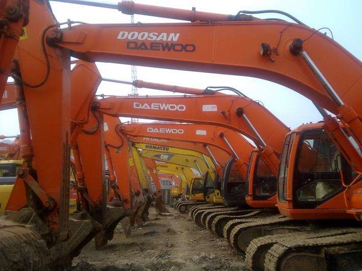 5万到7万元左右二手挖机,看二手挖机好坏