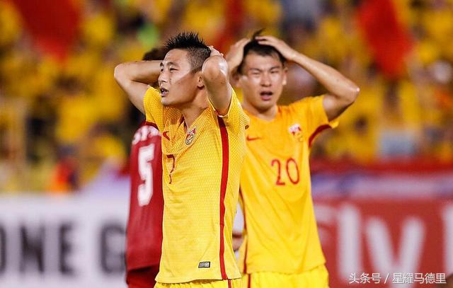 他因在最后时刻浪射不护球遭批是国足罪人连李毅都忍不住补刀