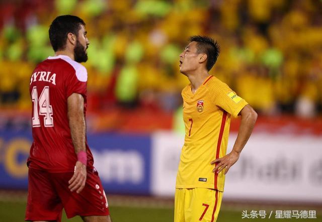 他因在最后时刻浪射不护球遭批是国足罪人连李毅都忍不住补刀