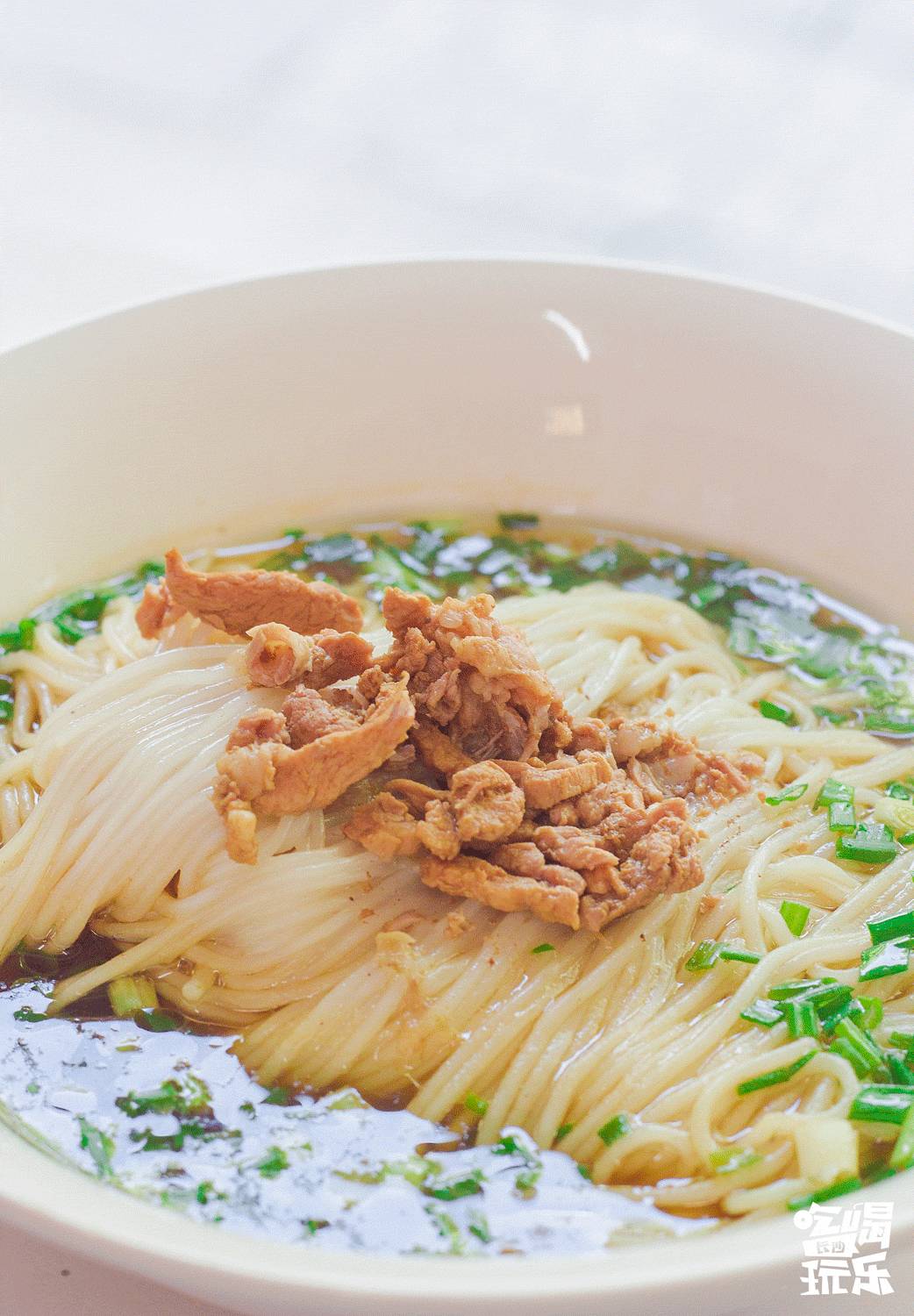 无数旅客的回忆，都停留在晓园路上这一碗碗地道小吃里