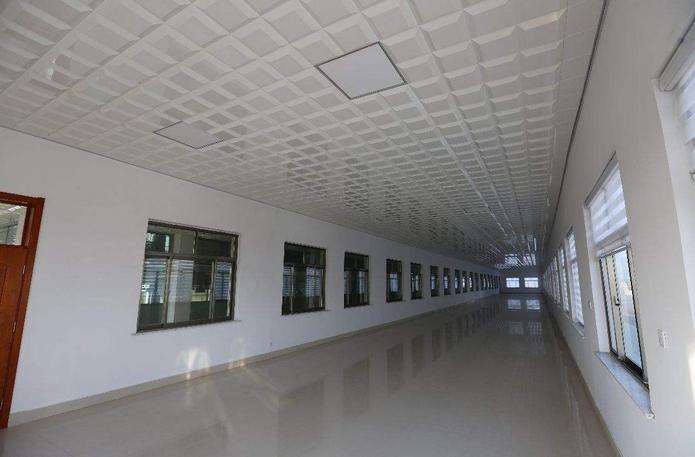 天花板漏水掉皮怎么修补,天花板脱落怎么办如何修补