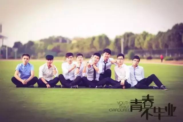 愈拍愈新奇，武商院16种“脑洞大开”毕业照，玩过一回算你牛！