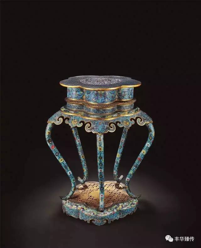 帽哥陪您看预展｜中贸圣佳，“出土的笋子逢春雨—节节高”！