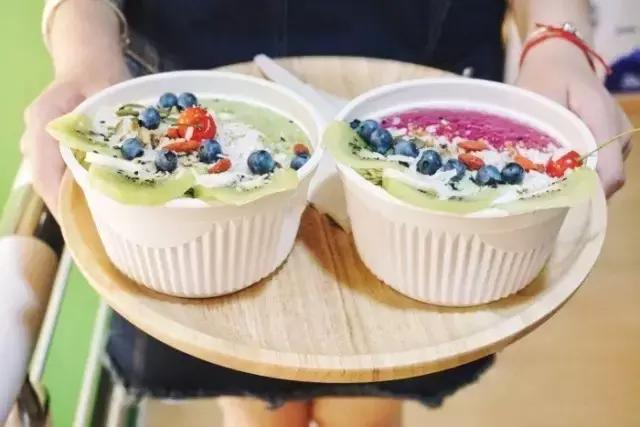 夏日冰爽甜品推荐哪款好吃点的,最简单的夏日甜品冰淇淋