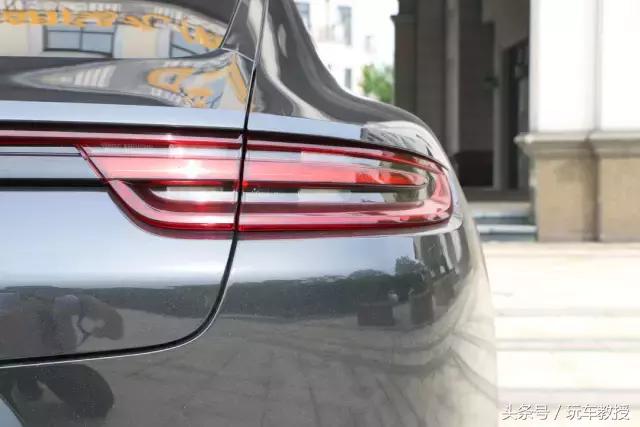 剑指马德里德比萨乌尔,全新保时捷panamera首试车