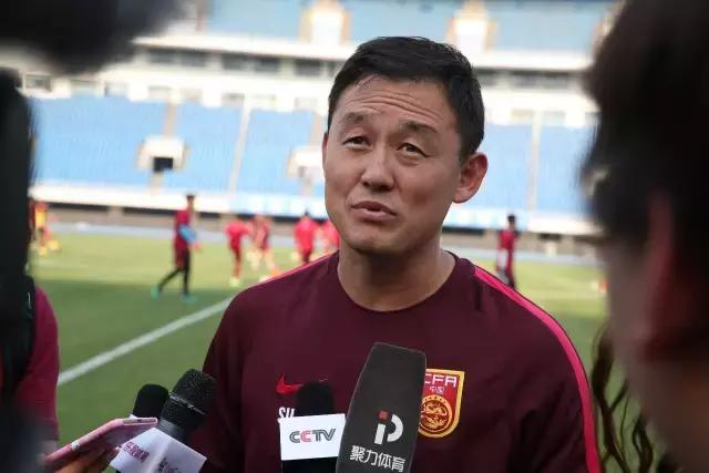 不坠青云之志足球,不坠青云志不负来时路