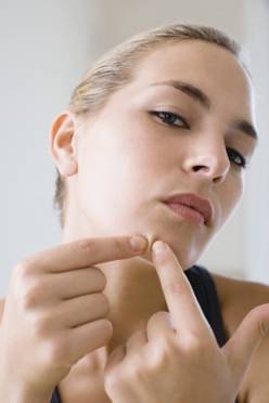 我的脸为什么老是这么油,我的脸很油怎么办