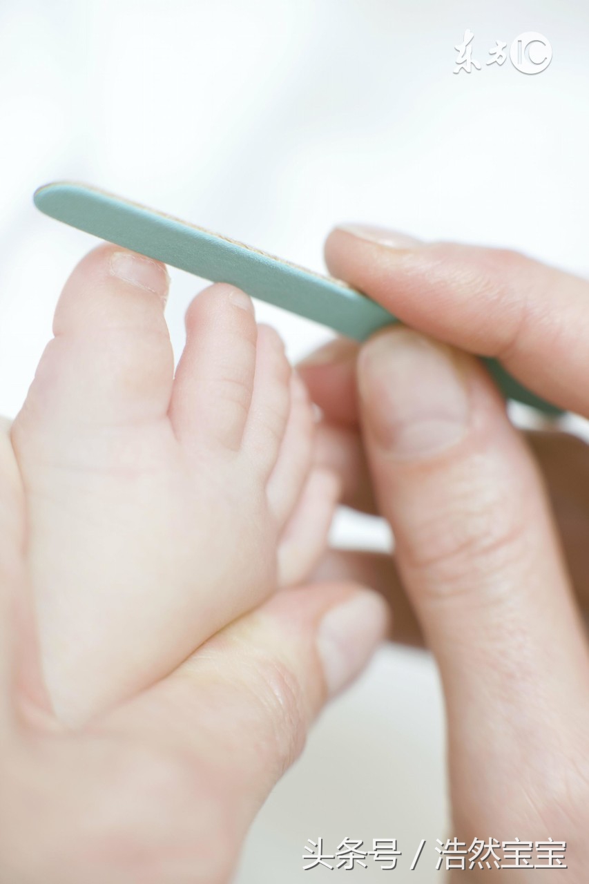 小孩得灰指甲很严重怎么办,儿童有灰指甲对孩子有啥影响吗