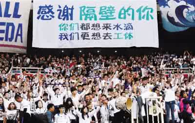 卡帅抱怨草皮完整视频,卡帅霸气回应外援