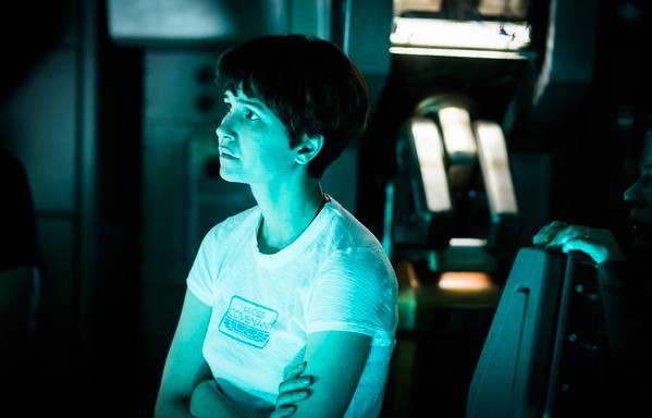 《异形：契约》：女生要开挂，男票先得挂……