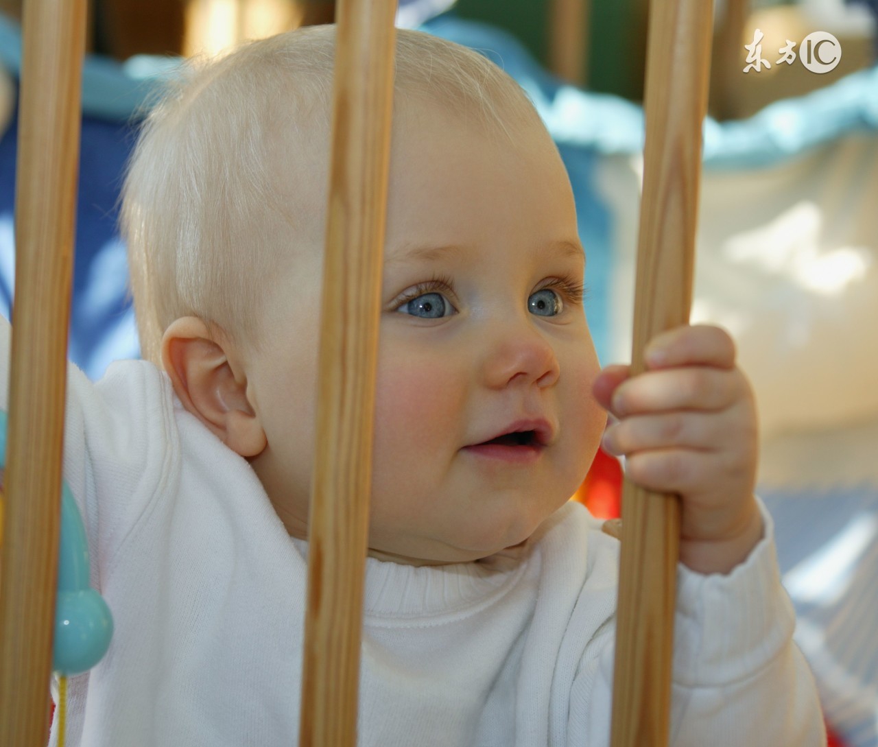 夏天宝宝睡觉头出汗用啥枕头好,夏天睡觉出汗很多是什么原因