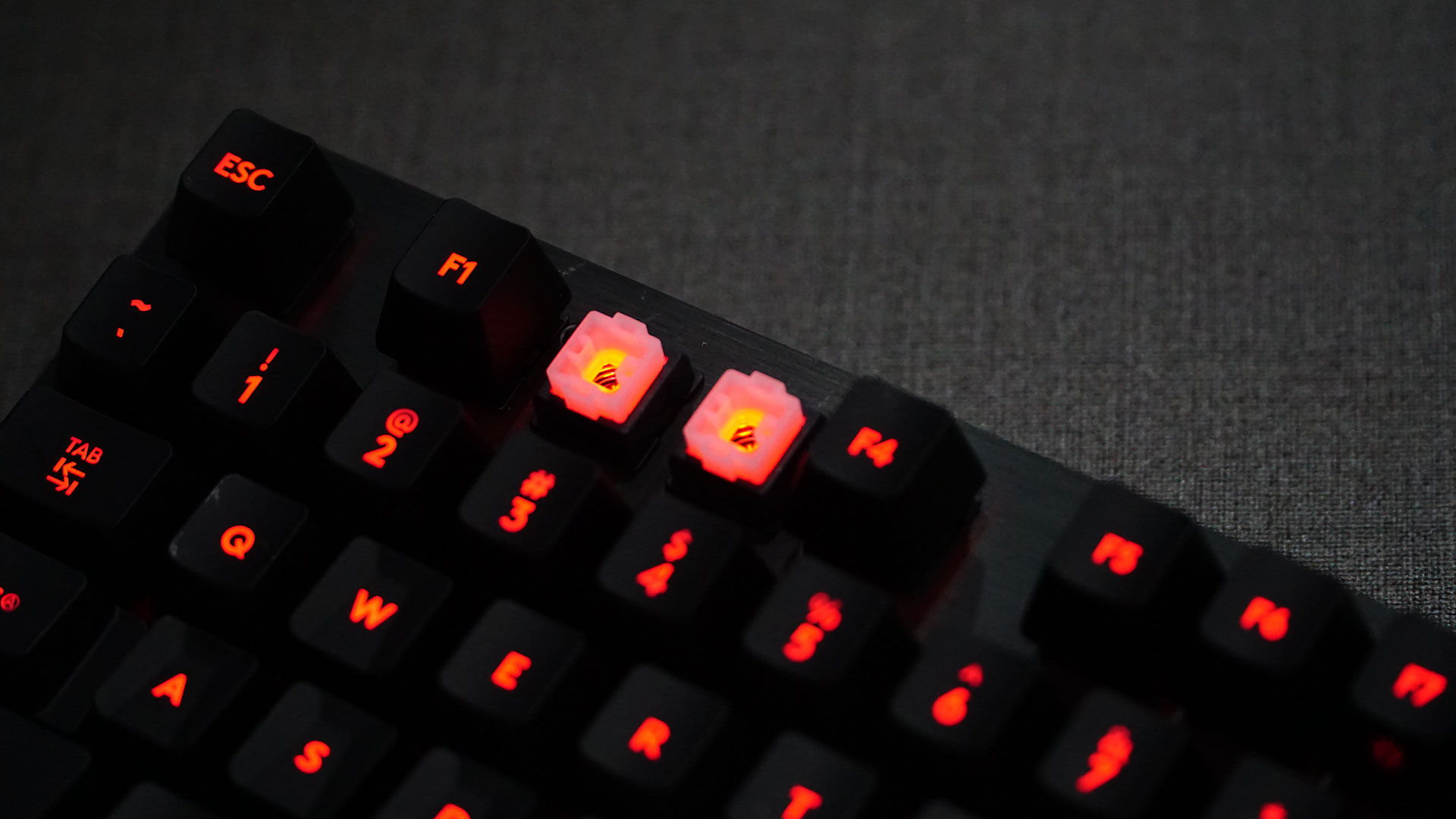 罗技超薄键盘,罗技g413和g610键盘对比